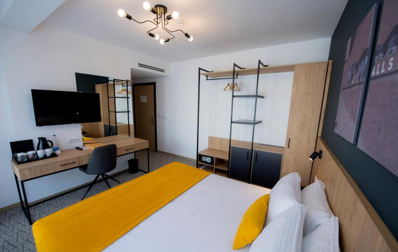 City Inn Pristina Eksteriør billede