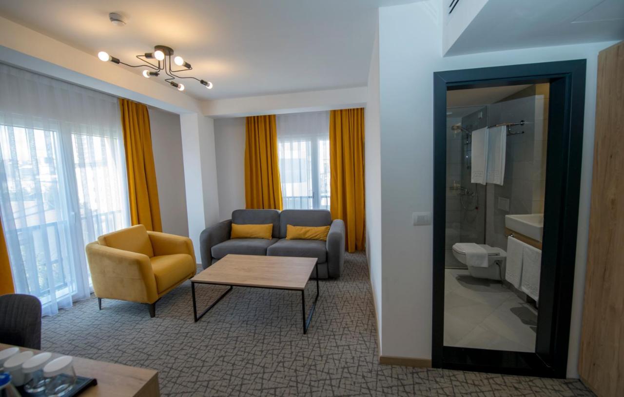 City Inn Pristina Eksteriør billede