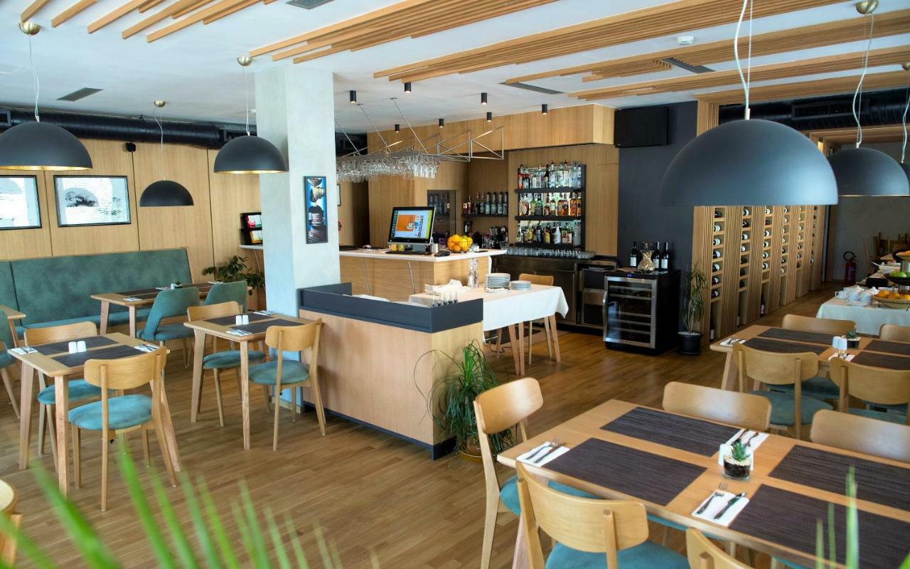 City Inn Pristina Eksteriør billede