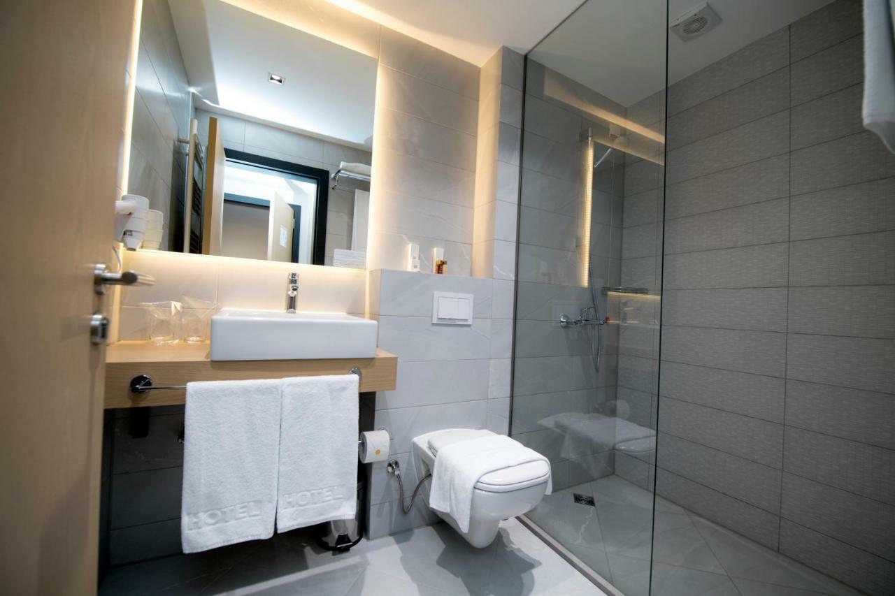 City Inn Pristina Eksteriør billede